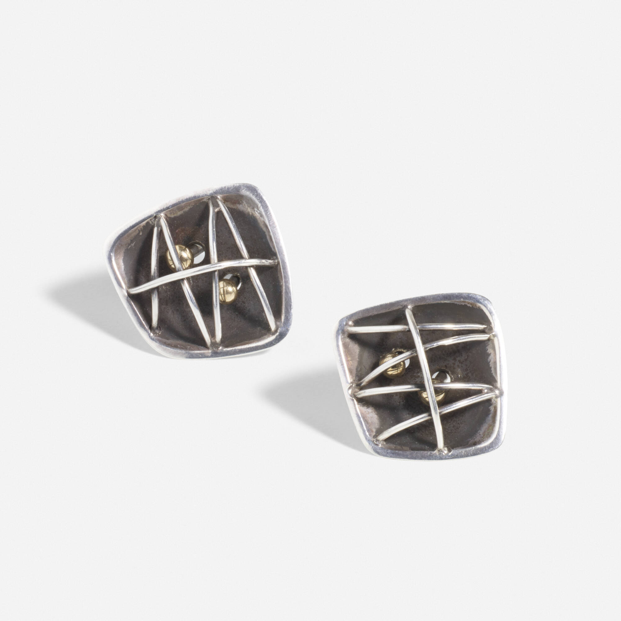 188 ART SMITH Insect cufflinks Structure Ornament Studio Jewelry 1900 to the Present Curated by Mark McDonald 12 February 2020 Auctions Rago Auctions