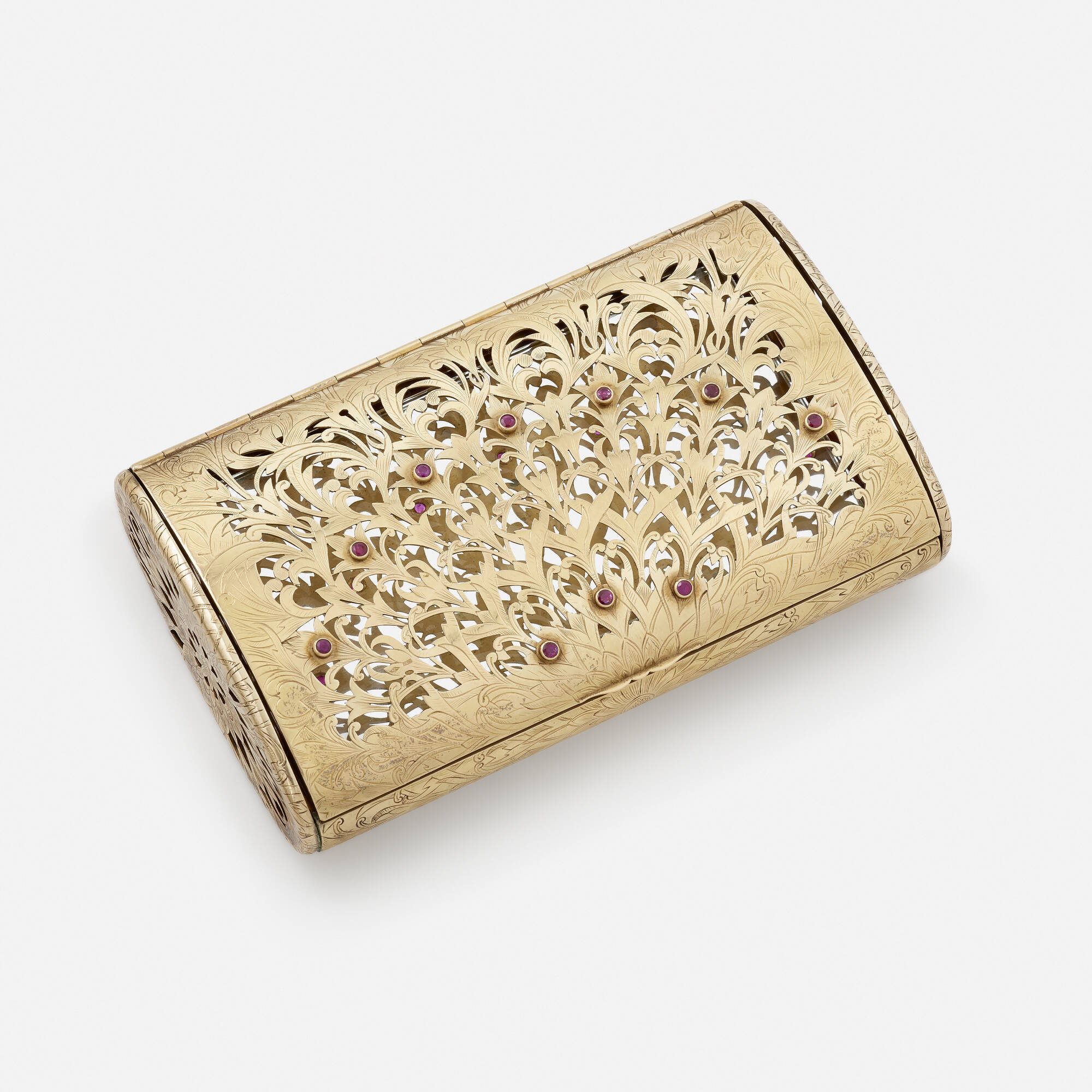 393: BOUCHERON, Silver gilt and ruby minaudiere < Spring