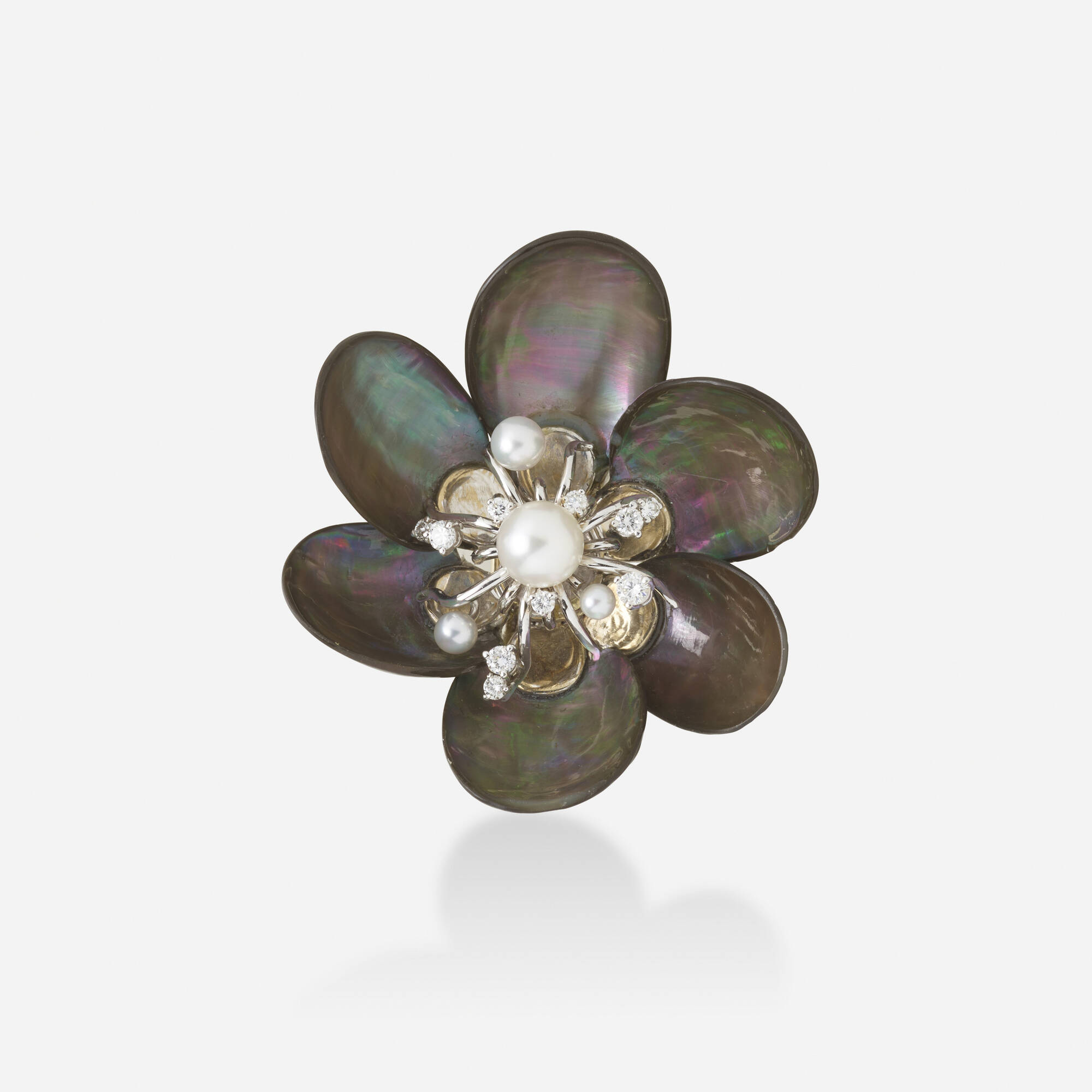 414 SEAMAN SCHEPPS Abalone shell diamond and cultured pearl brooch Fall Jewels 25 October 2023 Auctions Rago Auctions